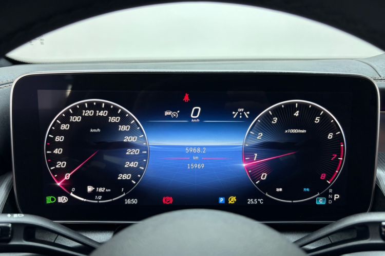 Used Mercedes-Benz GLC 2023 GLC 260 L 4MATIC Luxury 7-Seater
