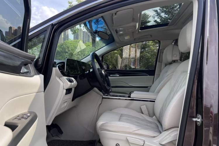 Used Buick GL8 2020 ES Land Cruiser 653T Comfort Edition
