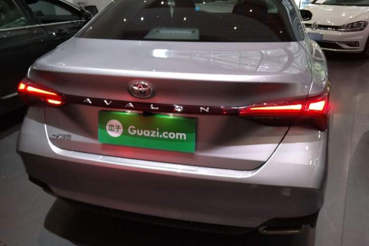 Used Toyota Avalon 2019 2.0L Ambition Edition China VI
