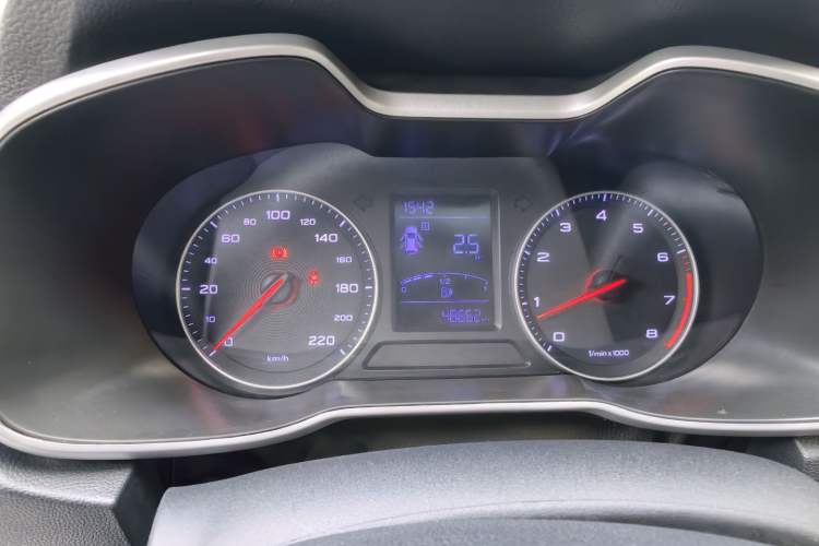 Used MG ZS 2020 Global Bestseller with 1.5L Engine Manual Transmission and a Massive 65-Inch Panoramic Sunroof Version
