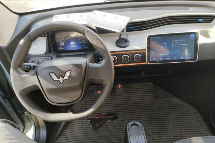 Used Wuling Hongguang MINIEV 2020 Enjoyment Model Lithium Iron Phosphate
