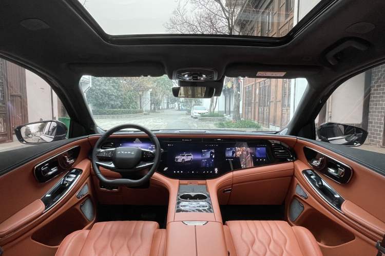 Used  Lanyue C-DM 2025 180 Ultra-Long Range Ultra All-Wheel Drive 7-Seater
