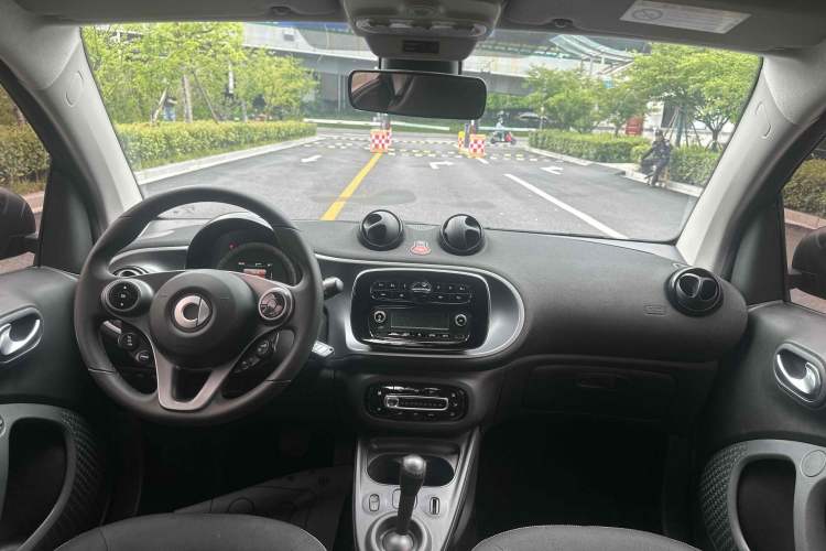 Used  fortwo 2015 1.0L 52 kW Hardtop Passion Edition
