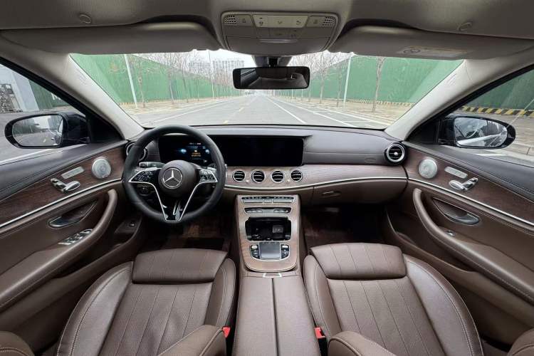 Used Mercedes-Benz E-Class 2022 Updated E 300 L Luxury Edition
