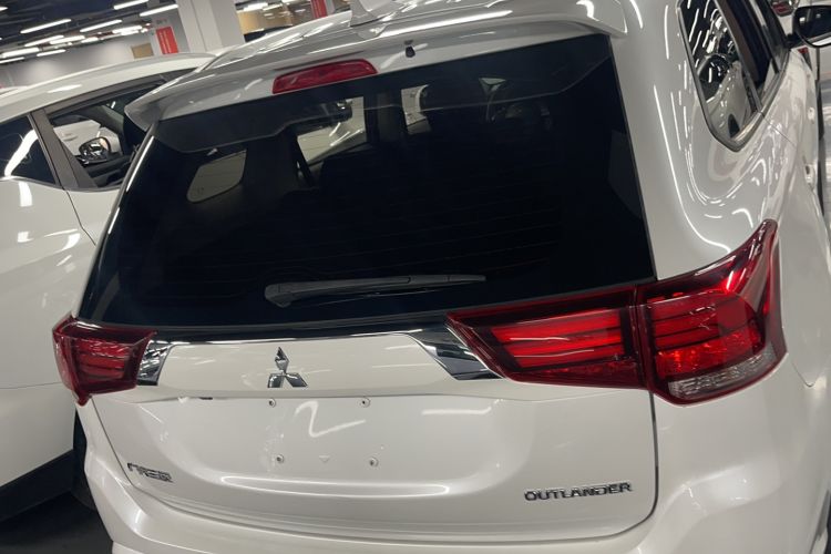 Used Mitsubishi Outlander 2021 2.0L Two-Wheel Drive Comfort Edition 5 Seats
