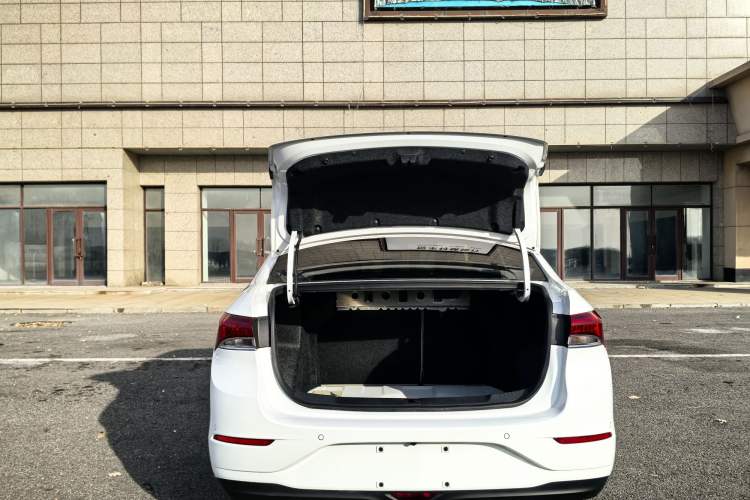 Used Buick GT 2019 15T Dual-Clutch Connected Elite Model China VI
