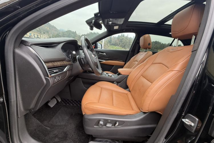 Used Cadillac XT4 2022 28T Two-Wheel Drive Prestige Version
