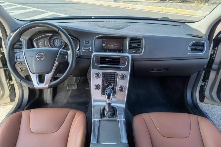 Used Volvo S60 2018 S60L T3 Smart Progress Edition
