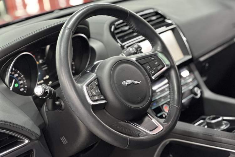 Used Jaguar F-PACE 2020 2.0T Urban Deluxe Edition
