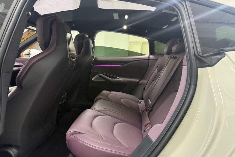 Used  SU7 2024 Four-Wheel Drive Ultra-Long Range Advanced Intelligent Driving Max Edition
