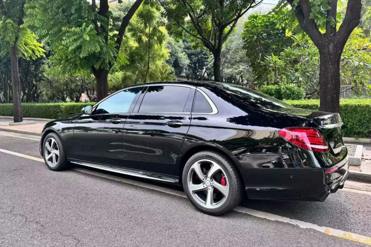 Used Mercedes-Benz E-Class 2019 E 300 L Sporty and Stylish Model
