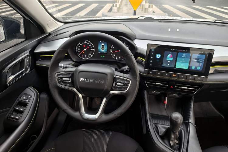 Used Roewe i5 2021 1.5L Manual Platinum Edition
