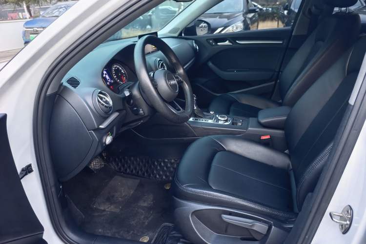 Used Audi A3 2020 Restyled Limousine 35 TFSI Ambition Version China VI
