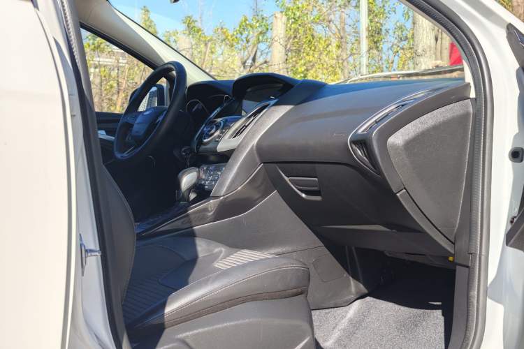 Used Ford Focus 2018 Hatchback Classic EcoBoost 180 Automatic Elite Model
