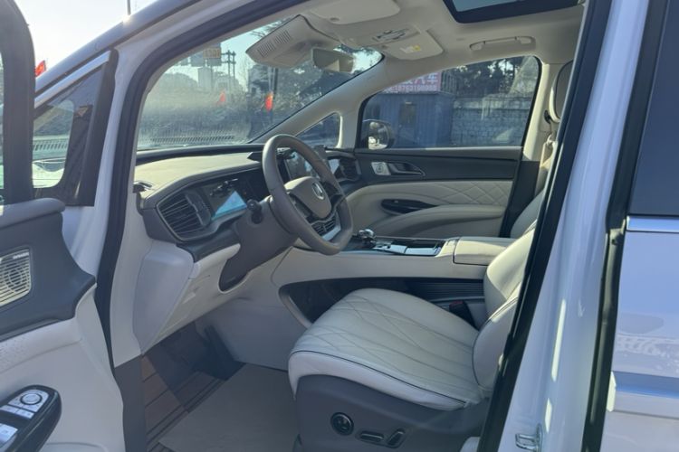 Used Denza D9 2022 DM-i 970 Four-Wheel Drive Prestige Model