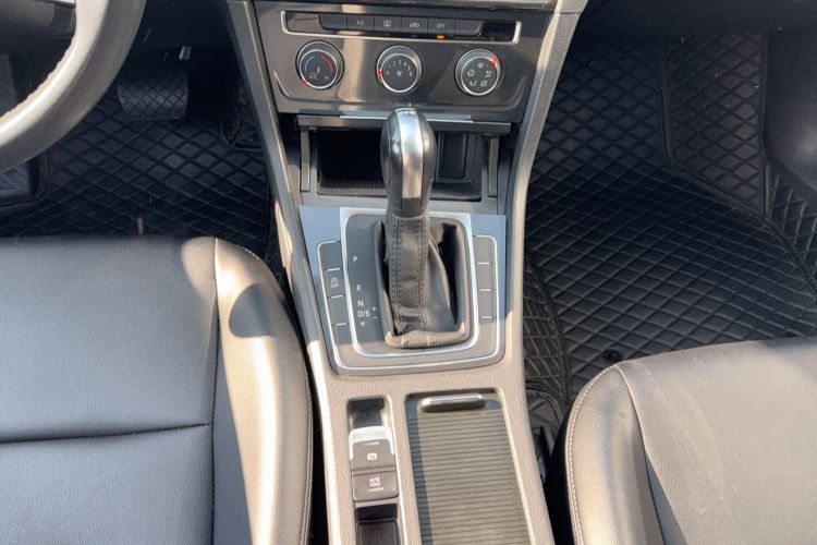 Used Volkswagen Golf 2020 200TSI DSG Comfortable and Ambitious Edition
