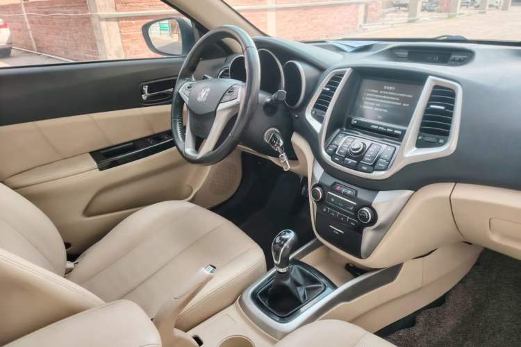 Used Changan Eado 2015 1.6L Manual Luxury Model China V Standard
