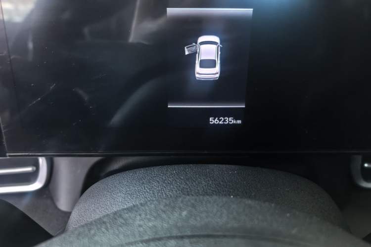 Used Hyundai Elantra 2023 1.5L CVT LUX Prestige Edition
