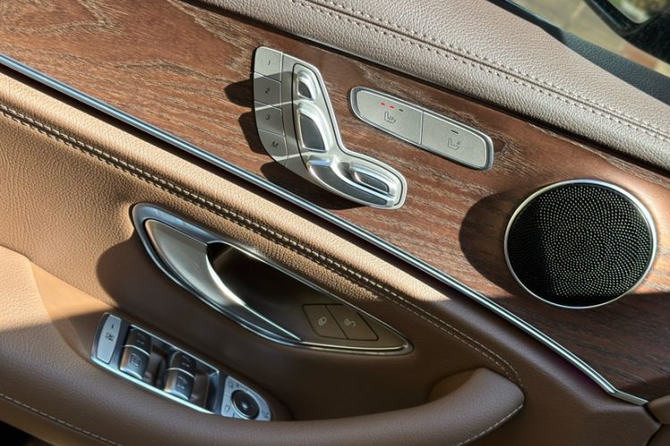 Used Mercedes-Benz E-Class 2023 Updated E 300 L Fashion Edition
