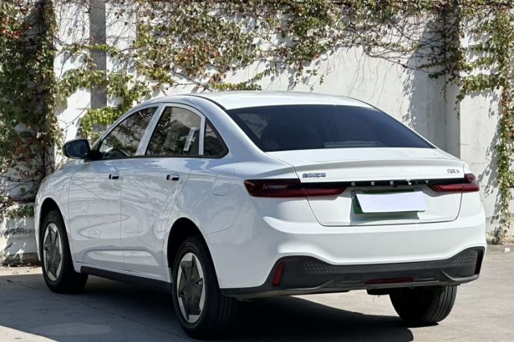 Used Geometry A 2024 410KM Travel Edition
