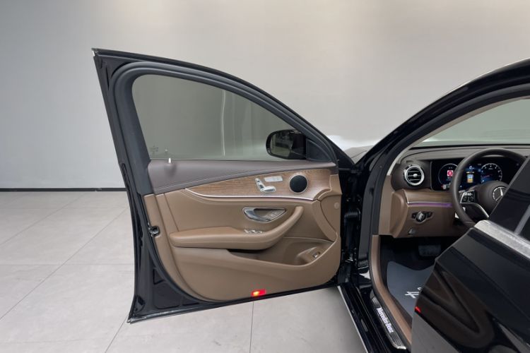 Used Mercedes-Benz E-Class 2022 E 260 L
