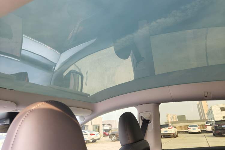 Used Tesla Model Y 2024 Long-Range All-Wheel-Drive Version
