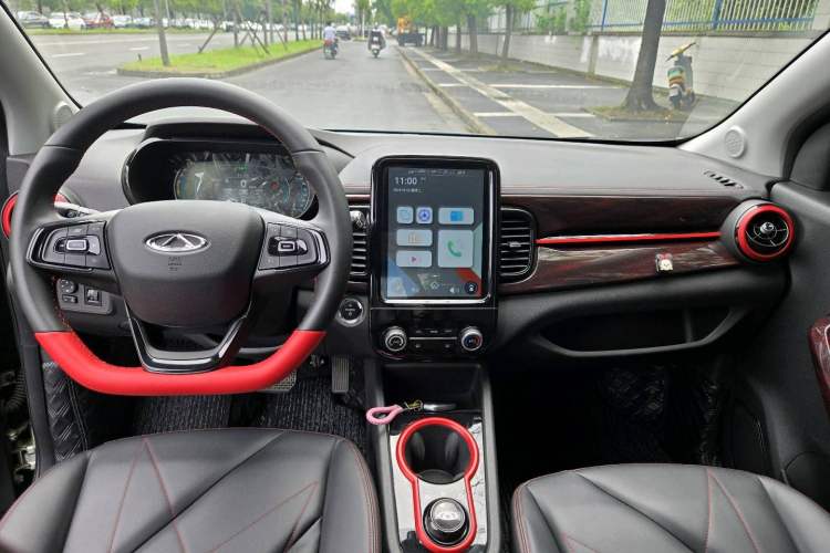 Used Chery Little Ant 2022 Revised Version Sweet Pink Edition Half-Sugar Version Lithium Iron Phosphate 30.7 kWh 30 kW 301 km
