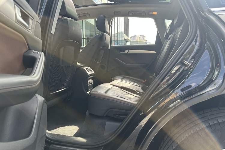 Used Audi Q5 2017 Plus 40 TFSI Technology Model
