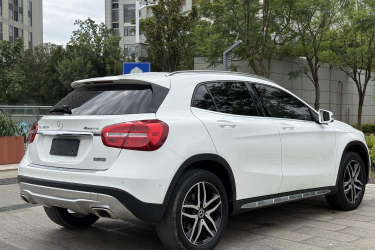 Used Mercedes-Benz GLA 2016 GLA 220 4MATIC Fashion Edition
