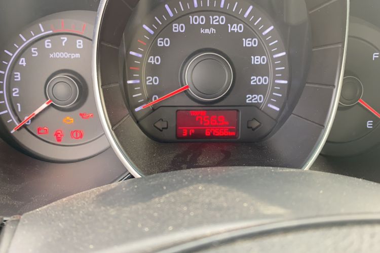 Used Kia K2 2015 Sedan 1.4L MT GLS
