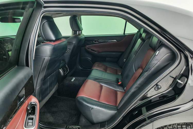 Used Toyota Crown 2018 2.0T Sport Edition
