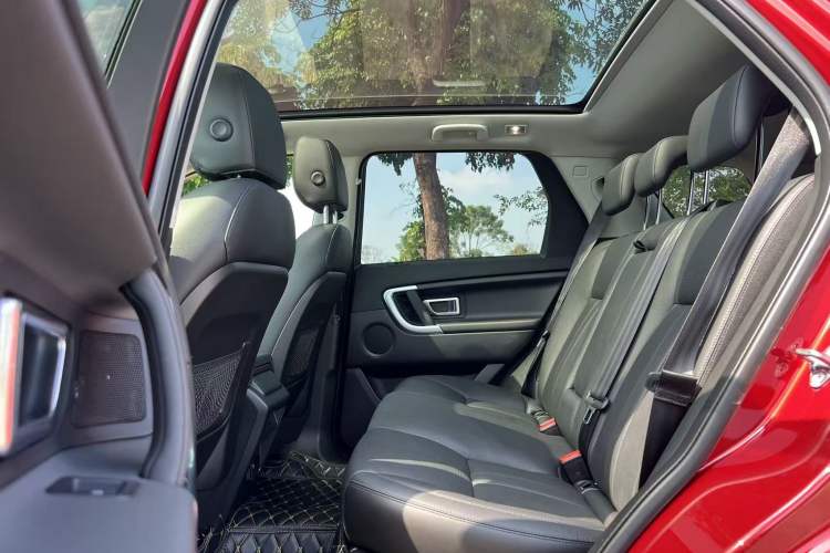 Used Land Rover Discovery Sport 2018 240 PS SE Version
