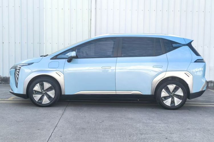 Used AION Y 2023 Younger