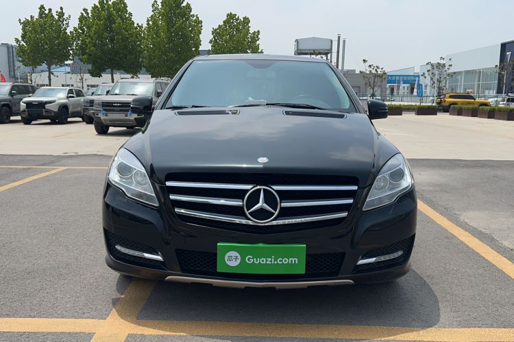 Used Mercedes-Benz R-Class 2017 R 320 4MATIC Business Edition Prestige Model
