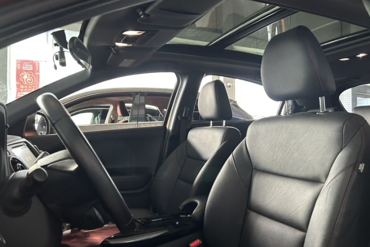 Used Honda XR-V 2015 1.8L VTi CVT Luxury Edition
