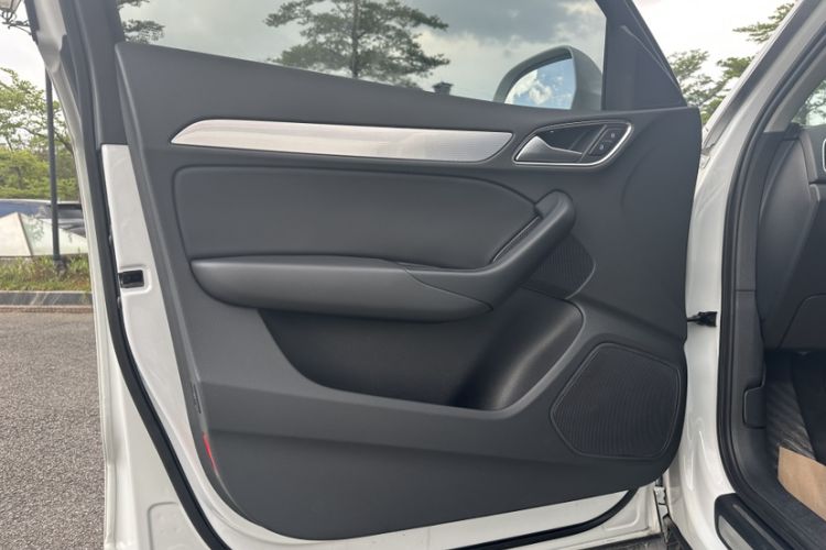 Used Audi Q3 2015 35 TFSI Comfort Model