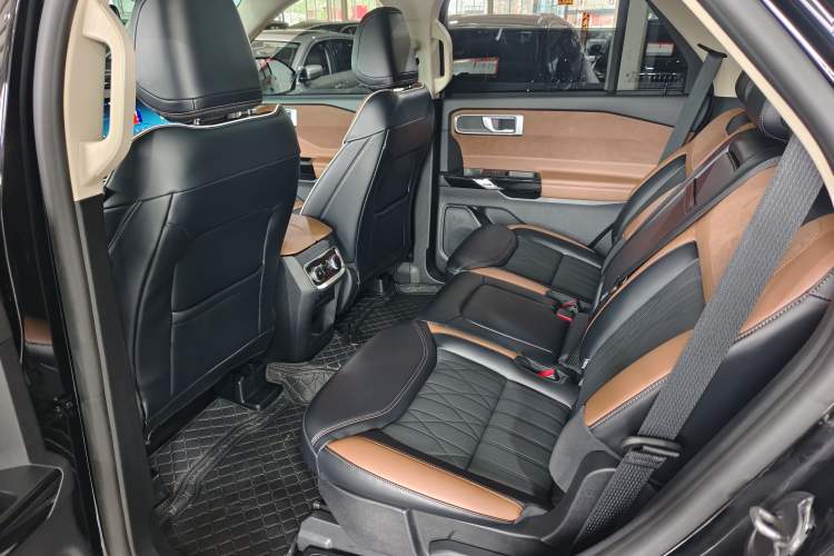 Used Ford Explorer 2023 EcoBoost 285 Four-Wheel Drive Titanium Edition 7-Seater
