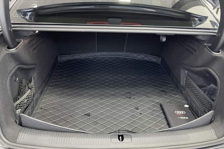 Used Audi A4L 2024 40 TFSI Luxury Dynamic Edition
