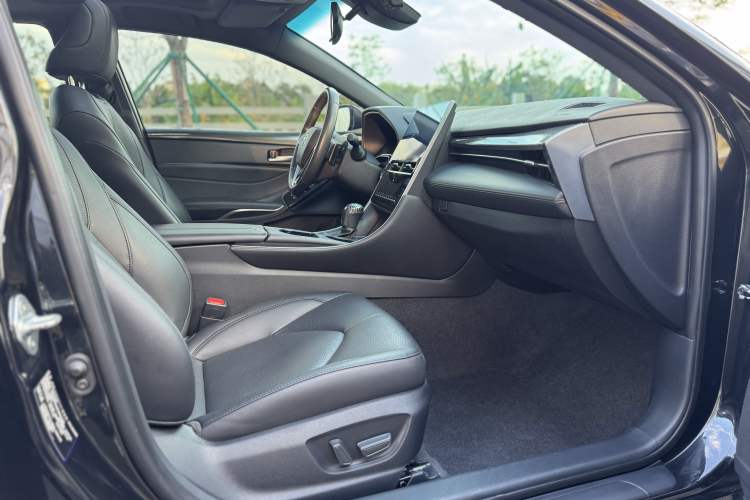 Used Toyota Avalon 2023 2.5L Luxury Edition
