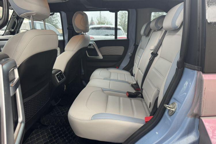 Used Beijing Auto BJ40 2023 2.0T Automatic Four-Wheel Drive Urban Hunter Edition Prestige Version
