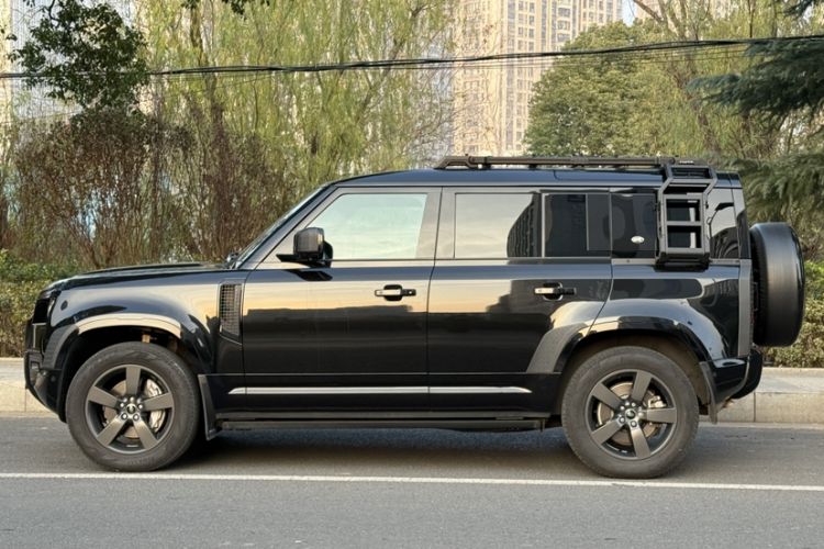 Used Land Rover Defender 2023 110 3.0T P400 Dark Edition