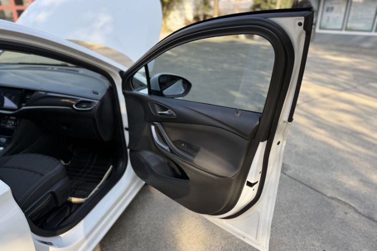 Used Buick Verano 2016 Hatchback 15S Automatic Ambition Model
