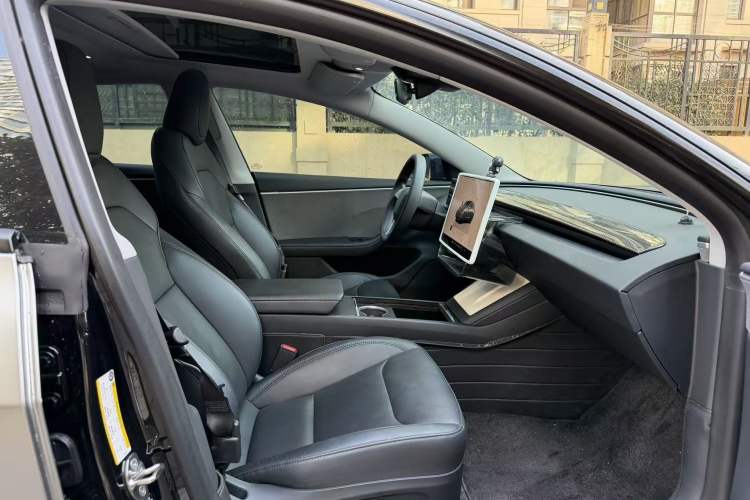 Used Tesla Model 3 2023 Rear-Wheel-Drive Version
