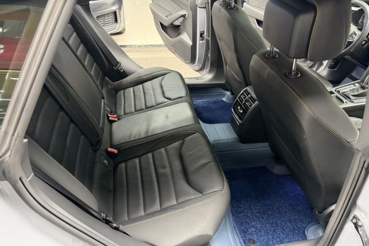 Used Volkswagen FAW-Volkswagen CC 2023 380TSI Striking Edition
