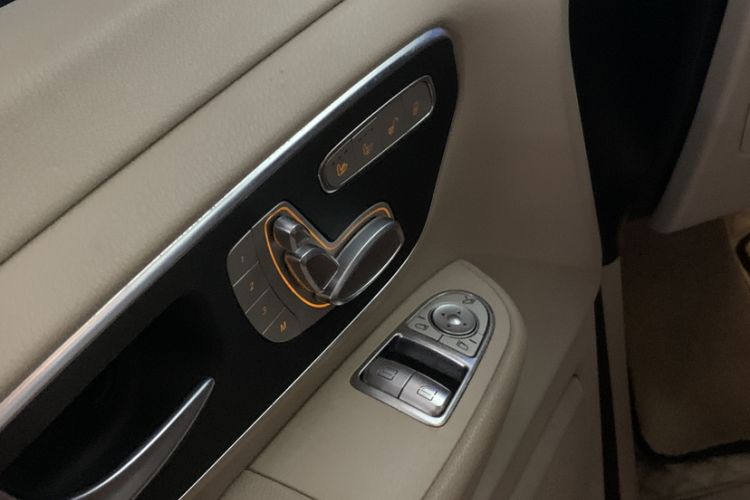 Used Mercedes-Benz V-Class 2016 V 260 Avantgarde Edition
