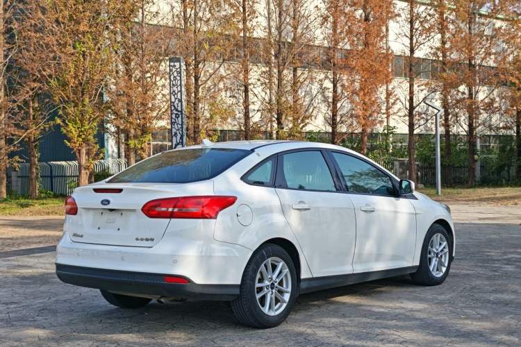 Used Ford Focus 2017 Sedan 1.6L Automatic Fashion Edition Smart Drive Version
