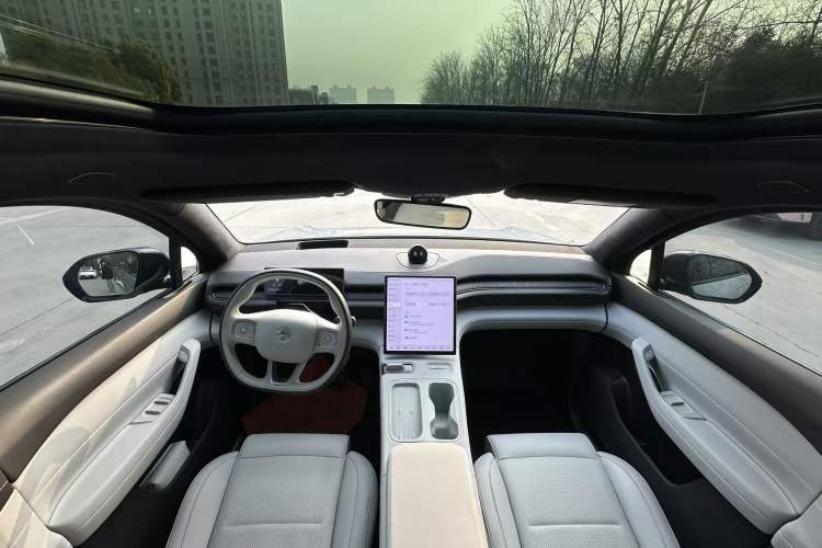 Used Nio ES6 2024 75 kWh
