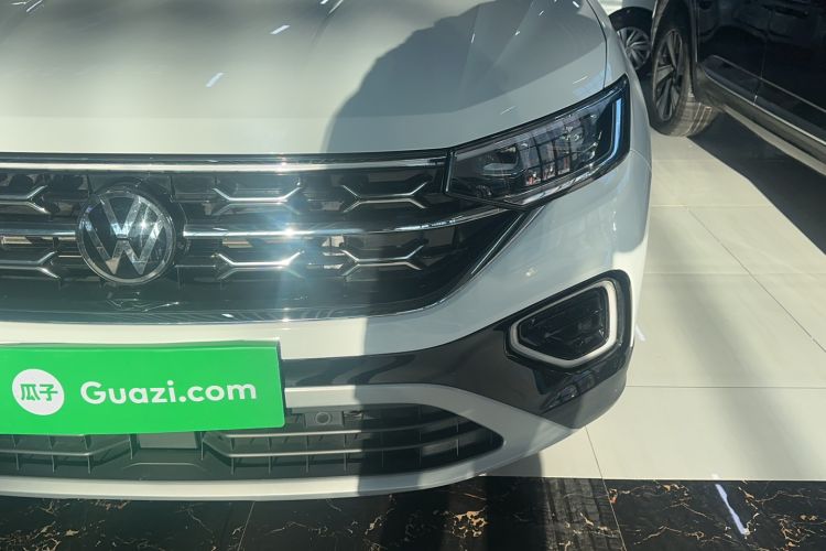 Used Volkswagen Tayron 2024 300TSI Two-Wheel-Drive Luxury Plus Advanced Version
