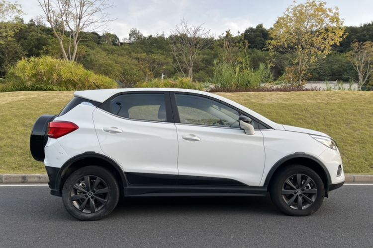 Used BYD Yuan New Energy 2019 EV535 Smart Connect Trendsetting Model
