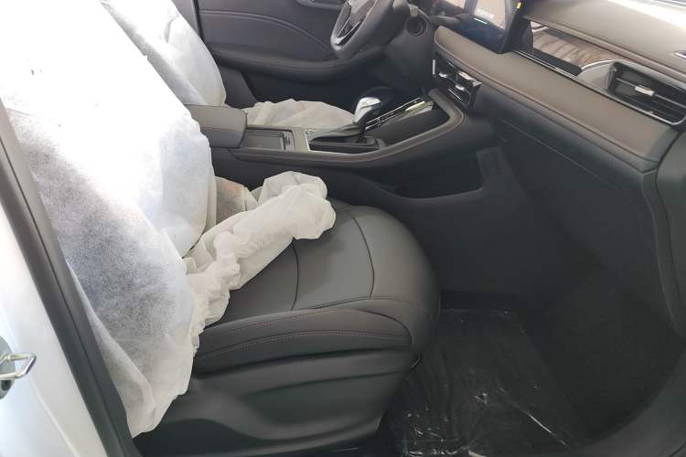 Used Roewe i5 2023 1.5L CVT Luxury Edition
